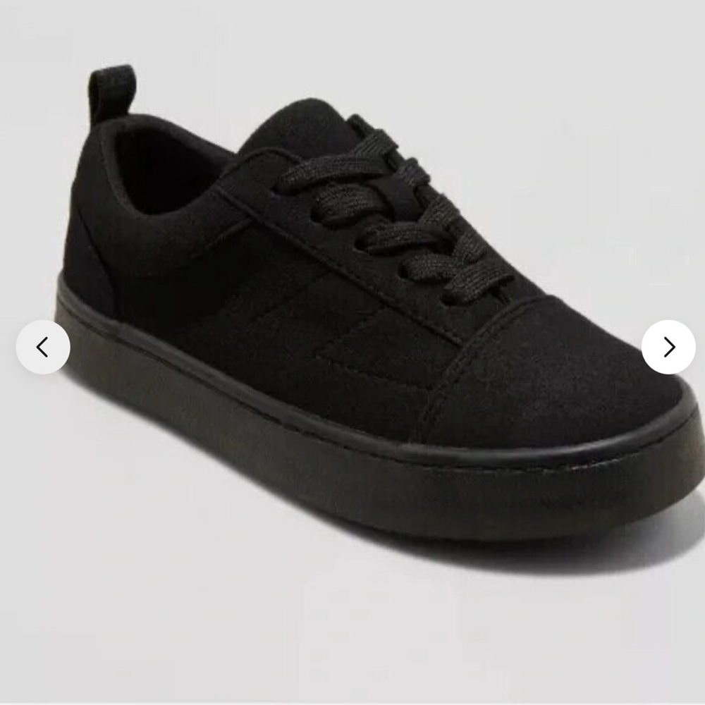 Art Class Black Sneakers Minimalist Design
